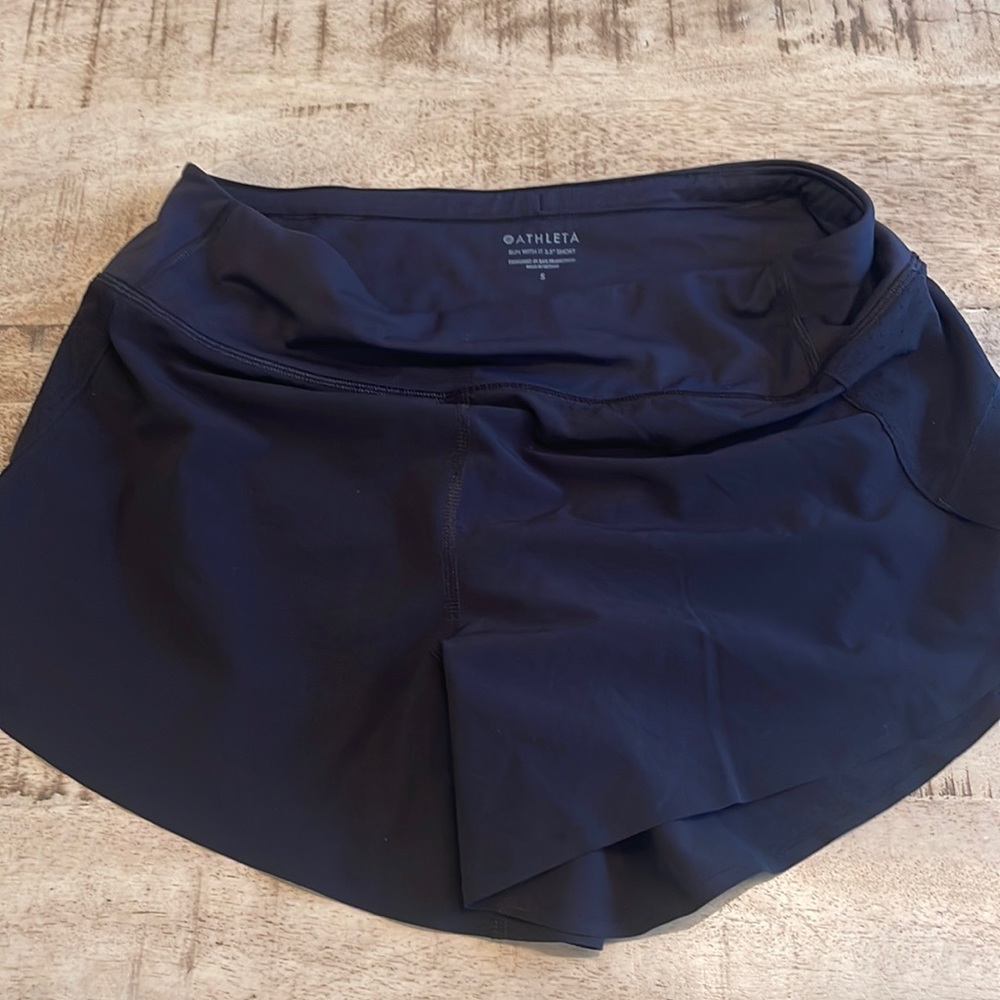 Athleta Run with It 3.5 “ short , black , size small